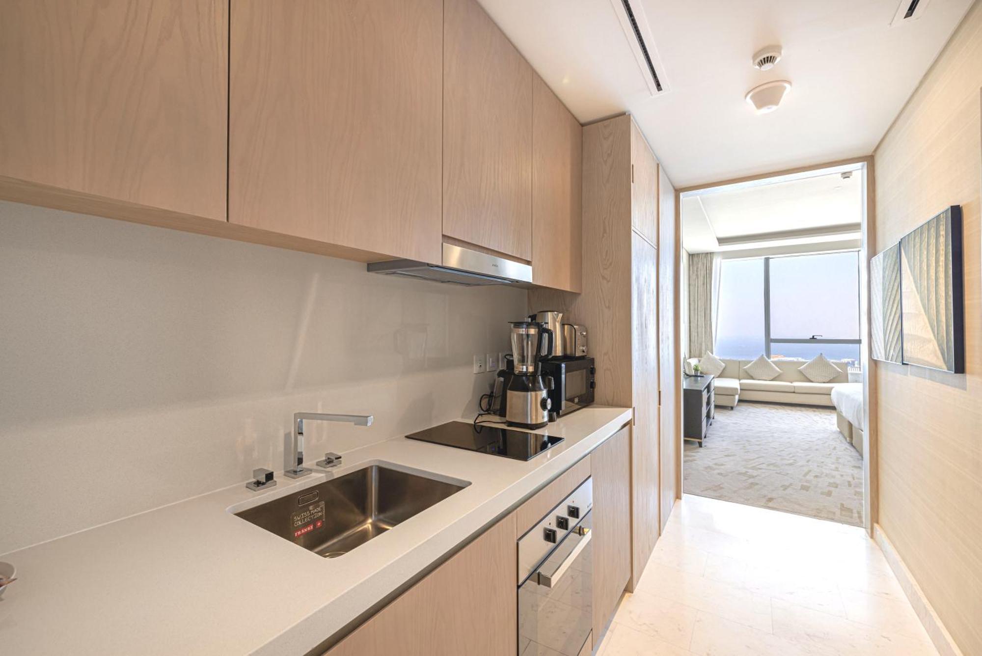 Apartment Opulent In Palm Tower With Sea View Dubai