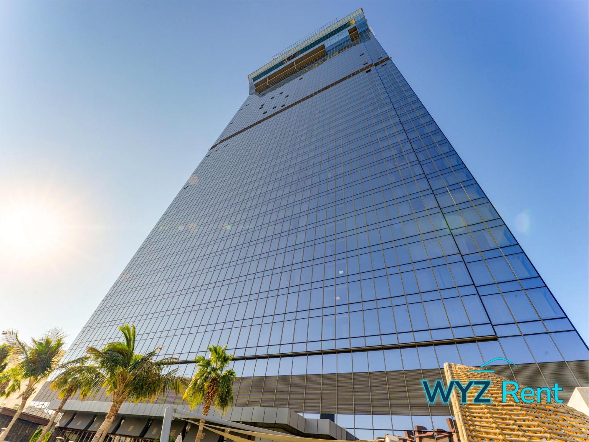 Opulent In Palm Tower With Sea View *